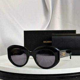 Picture of Balenciga Sunglasses _SKUfw57303036fw